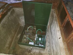 Ремонт крышки септика Юнилос Астра
